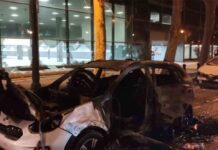 Peleas, destrozos y saqueos en un macrobotellón de Barcelona Peleas, destrozos y saqueos en un macrobotellón de Barcelona