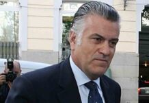 Condenado Bárcenas a 2 años de cárcel y el PP como responsable civil por la caja B de Génova Condenado Bárcenas a 2 años de cárcel y el PP como responsable civil