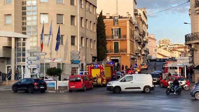 Herido un policía francés en un ataque con cuchillo en Cannes