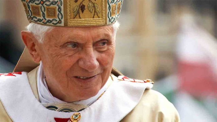 Benedicto XVI acusado de inacción en casos de abuso sexual
