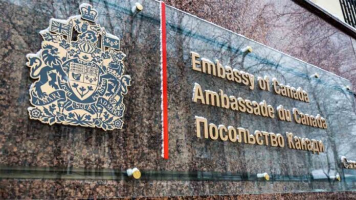 Canadá anuncia que retirará personal no esencial de su embajada en Ucrania