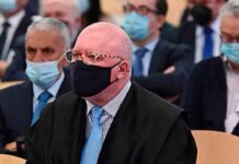 El tribunal que juzga a Villarejo rechaza apartar al magistrado recusado El tribunal que juzga a Villarejo rechaza apartar al magistrado recusado