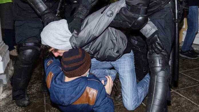 1.700 detenidos en las protestas rusas contra la invasión de Ucrania