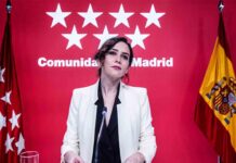 Ayuso bloquea el tratamiento a personas con VIH sin permiso de residencia La Fiscalía Europea investiga contratos de Ayuso a dos empresas por 17 millones