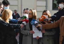 Podemos presenta denuncia por el contrato de Ayuso en la Fiscalía Anticorrupción Podemos presenta denuncia por el contrato de Ayuso en la Fiscalía Anticorrupción