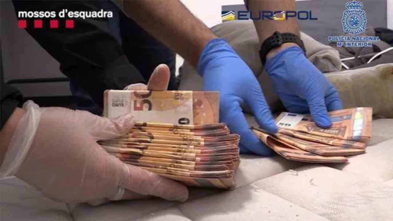 Desarticulado el grupo más activo del Estado en la fabricación de billetes falsos