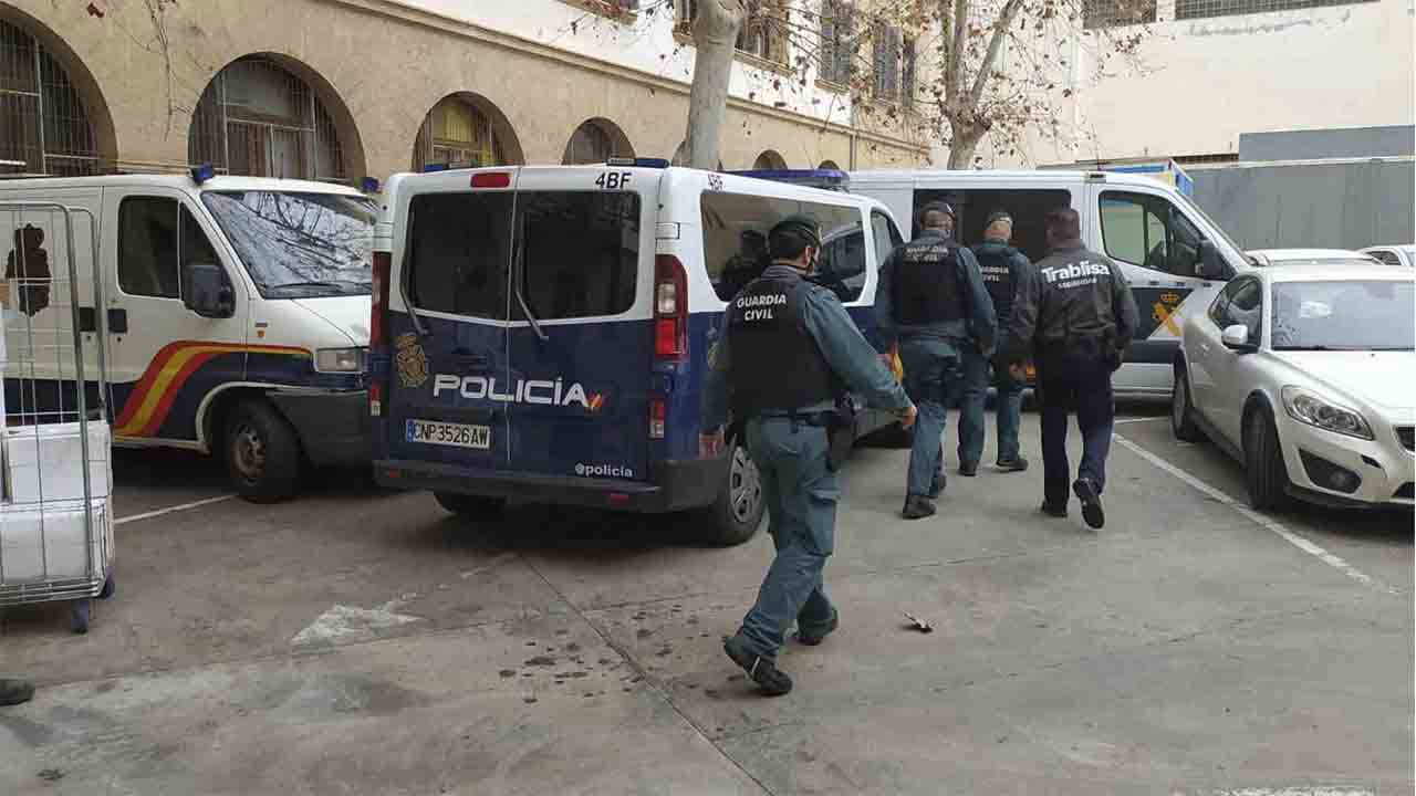 Detenidos 4 agentes de la Guardia Civil en Palma pertenecientes a un grupo criminal de acoso