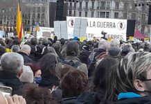 Miles de personas protestan en Barcelona contra la guerra en Ucrania Miles de personas protestan en Barcelona contra la guerra en Ucrania