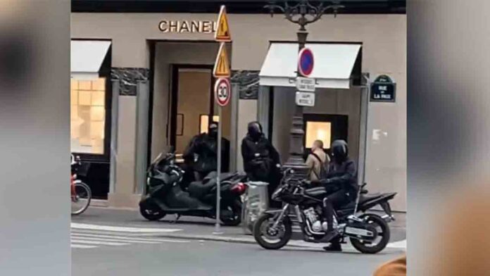 Atraco a mano armada en una tienda Chanel de París