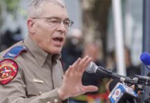 La policía de Texas admite que fue un error no entrar antes en el aula del tiroteo La policía de Texas admite que fue un error no entrar antes en el aula del tiroteo