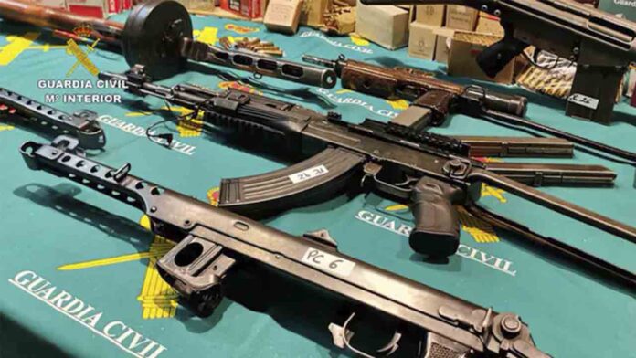 339 armas y 37.000 cartuchos incautados en una operación contra el tráfico de armas