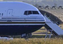 La justicia europea impide el despegue de avión con los deportados a Ruanda La justicia europea impide el despegue de avión con los deportados a Ruanda