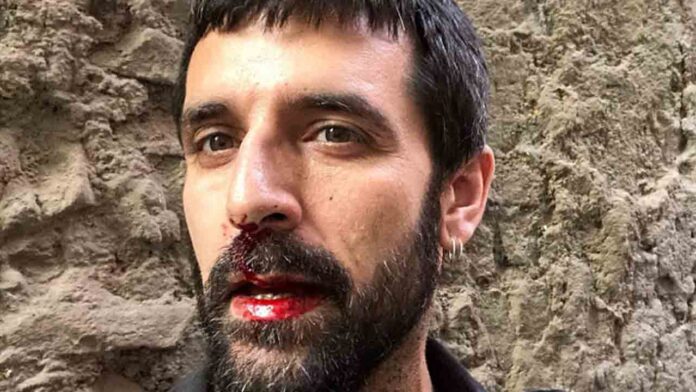 Un año de suspensión para el policía condenado por agredir al periodista Jordi Borrás