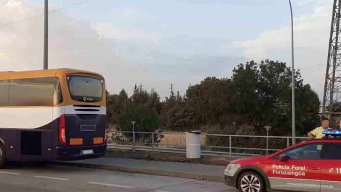 Detienen al conductor de un autobús en Navarra por esnifar droga mientras conducía