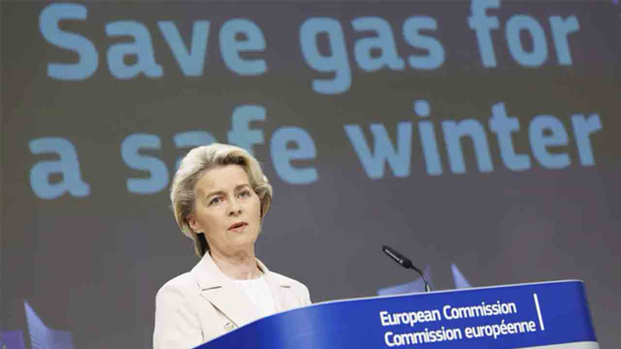 La UE acuerda reducir el consumo de gas a medida como quería España