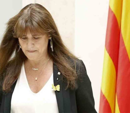 El Ejecutivo cierra la carpeta judicial de Laura Borràs mediante un indulto parcial Laura Borràs pierde la presidencia del Parlament al ser suspendida como diputada