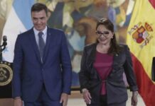 Pedro Sánchez promete mayor cooperación en inmigración durante su visita a Honduras Pedro Sánchez promete mayor cooperación en inmigración durante su visita a Honduras
