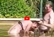 Un hombre intenta ahogar a una mujer en una fuente y es golpeado por los testigos Un hombre intenta ahogar a una mujer en una fuente y es golpeado por los testigos