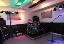 Músicos y artistas reclaman a las patronales que cumplan el Convenio Músicos y artistas reclaman a las patronales que cumplan el Convenio