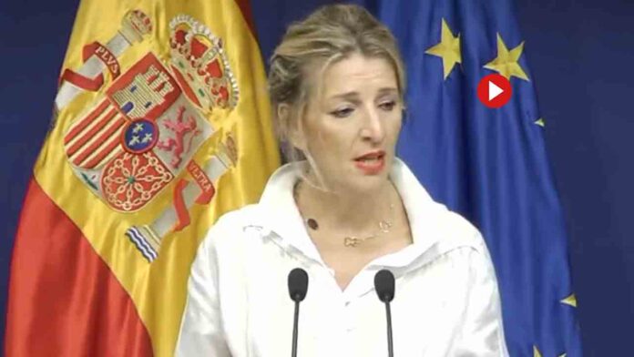 Yolanda Díaz retira la medalla al mérito del trabajo a Franco y a otros dirigentes dictadores