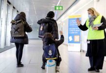 La UE recomienda un test de Covid para los viajeros procedentes de China La UE recomienda un test de Covid para los viajeros procedentes de China