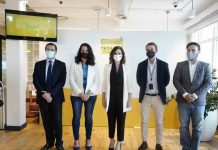 Ayuso se alía ahora con Glovo para el reparto de comida a personas vulnerables Ayuso se alía ahora con Glovo para el reparto de comida a personas vulnerables