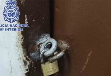 Liberada una mujer en Barajas que llevaba cuatro días retenida en una casa por su expareja Liberada una mujer en Barajas que llevaba cuatro días retenida en casa por su expareja