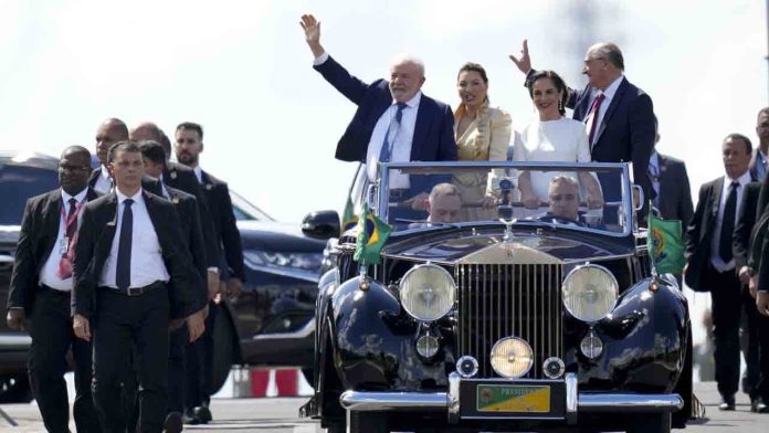 Lula da Silva toma posesión como presidente de Brasil