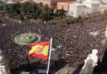 Madrid se vuelve a llenar contra el desmantelamiento de la sanidad pública de Ayuso Madrid se vuelve a llenar contra el desmantelamiento de la sanidad pública de Ayuso