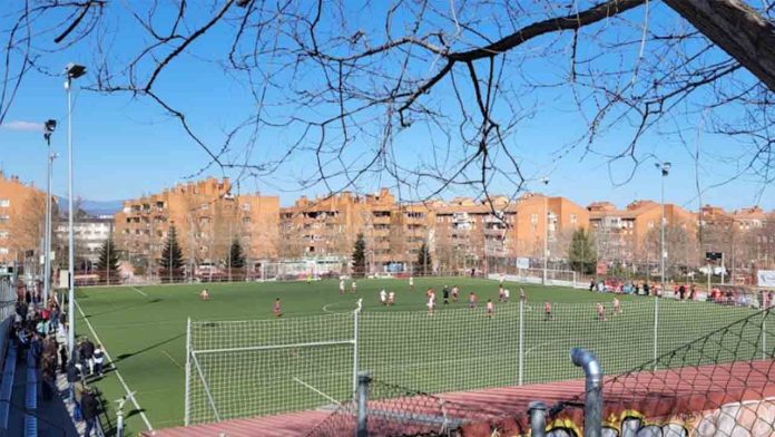 Detenida tras enseñar un revolver en un partido infantil de fútbol en Alcobendas
