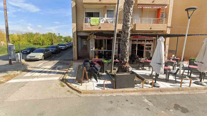 Un hombre se lía a tiros en un bar en El Vendrell, Tarragona