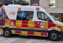 Muere un policía en Madrid al chocar con una ambulancia y detienen al conductor Muere un policía en Madrid al chocar con una ambulancia y detienen al conductor