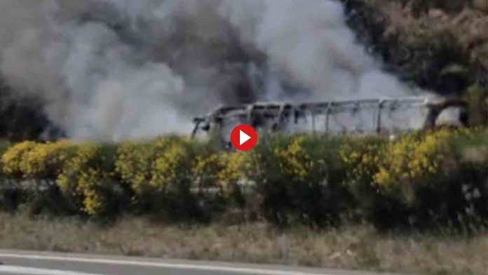 Arde un autobús en Pueyo, Navarra con 27 menores, no hay heridos