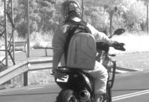 Denuncian trece veces a un conductor que tapaba la matrícula de la moto Denuncian trece veces a un conductor que tapaba la matrícula de la moto