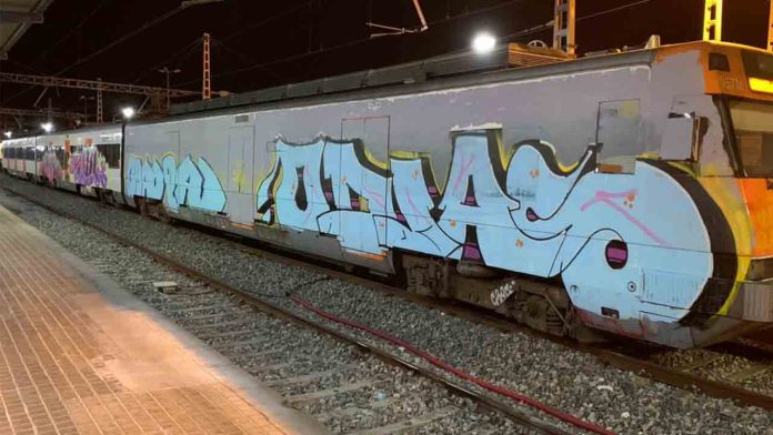 Detenidos 11 grafiteros que provocaron daños en trenes por valor de 422.000 euros