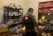 Incautan en Sestao casi 32.000 artículos falsificados por casi tres millones de euros Incautan en Sestao casi 32.000 artículos falsificados por casi tres millones de euros