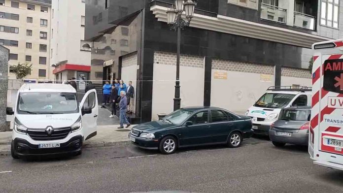 Mueren dos niñas en Oviedo al caer por una ventana