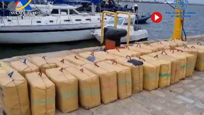 Intervienen en Huelva 3.750 kilos de hachís en una embarcación