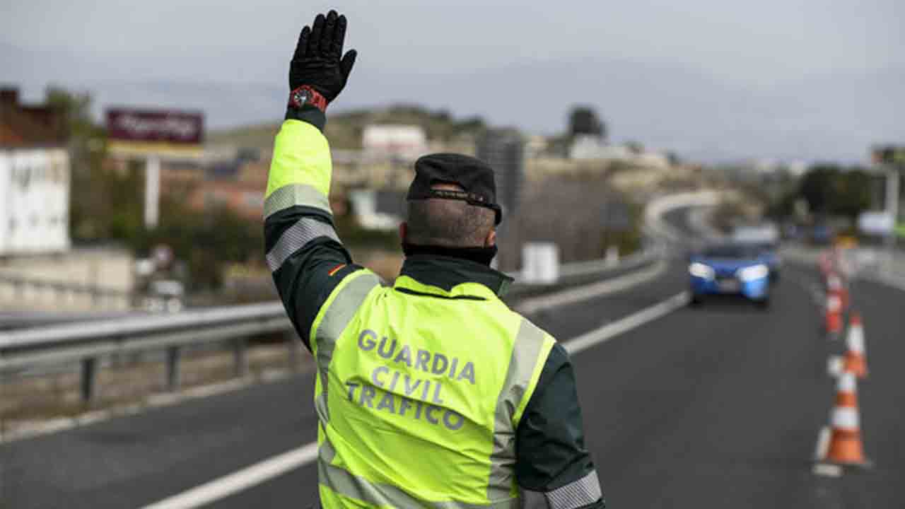 Detenidos en control de tráfico en Sevilla tras encontrar un kilo de droga en el coche