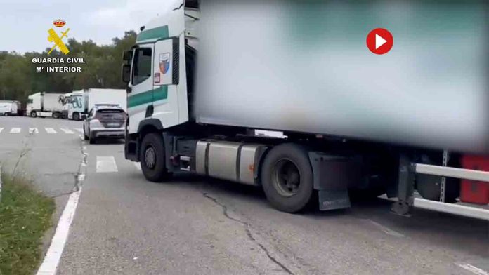 Incautadas casi 2 toneladas de hachís en el interior de un camión en Girona