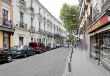 Detienen a los dueños de una tienda en Lavapiés por dar una paliza a un ladrón Detienen a los dueños de una tienda en Lavapiés por dar una paliza a un ladrón