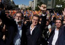 Feijóo asume la derrota junto a Rajoy y Aznar Feijóo asume la derrota junto a Rajoy y Aznar