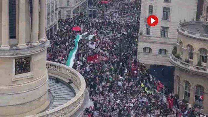 100.000 manifestantes se unen a la marcha pro Palestina en Londres
