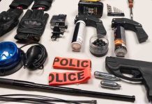 Detenidos unos falsos policías que se disfrazaban para robar camiones en la AP-7 Detenidos unos falsos policías que se disfrazaban para robar camiones en la AP-7