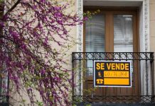 La firma de hipotecas sigue en caída libre: un 27,8% en agosto respecto a hace un año La firma de hipotecas sigue en caída libre: un 27,8% en agosto respecto a hace un año