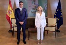 PSOE y Sumar firman un acuerdo para reducir la jornada laboral sin rebaja salarial PSOE y Sumar firman un acuerdo para reducir la jornada laboral sin rebaja salarial