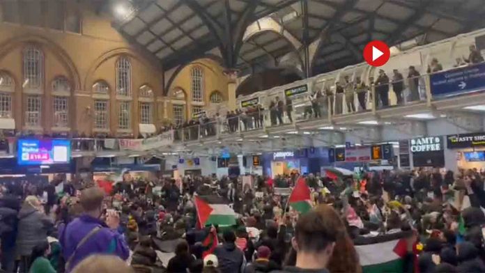Bloquean la estación Liverpool Street en Londres en apoyo a Palestina