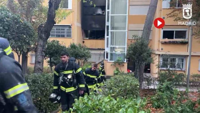 Grave incendio en Madrid en la calle Telémaco del barrio San Blas