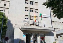 Un hombre apuñala a su mujer en Granada delante de sus hijos Un hombre apuñala a su mujer en Granada delante de sus hijos