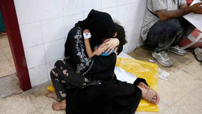 La ONU aprueba pedir pausas urgentes y corredores humanitarios en Gaza